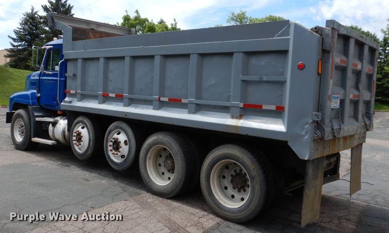 image for item DA8394 1998 Mack CH613  dump truck