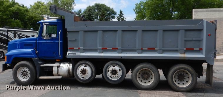 image for item DA8394 1998 Mack CH613  dump truck