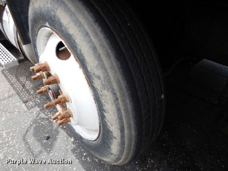 image for item DA8394 1998 Mack CH613  dump truck