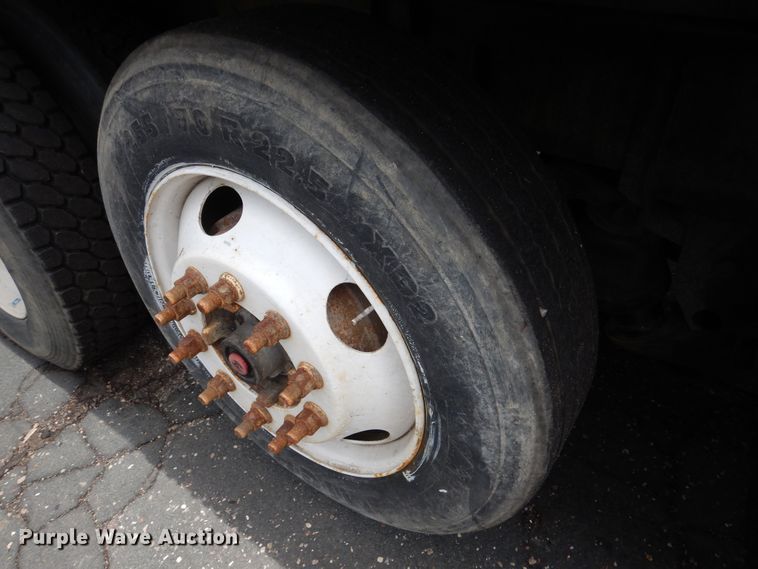 image for item DA8394 1998 Mack CH613  dump truck