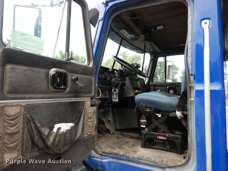 image for item DA8394 1998 Mack CH613  dump truck