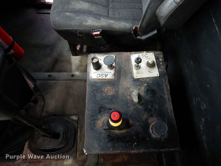 image for item DA8394 1998 Mack CH613  dump truck