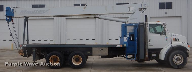 image for item DF3078 2004 Sterling LT7500 crane truck