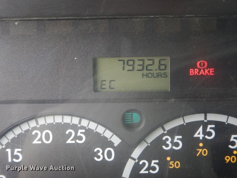 image for item DF3078 2004 Sterling LT7500 crane truck