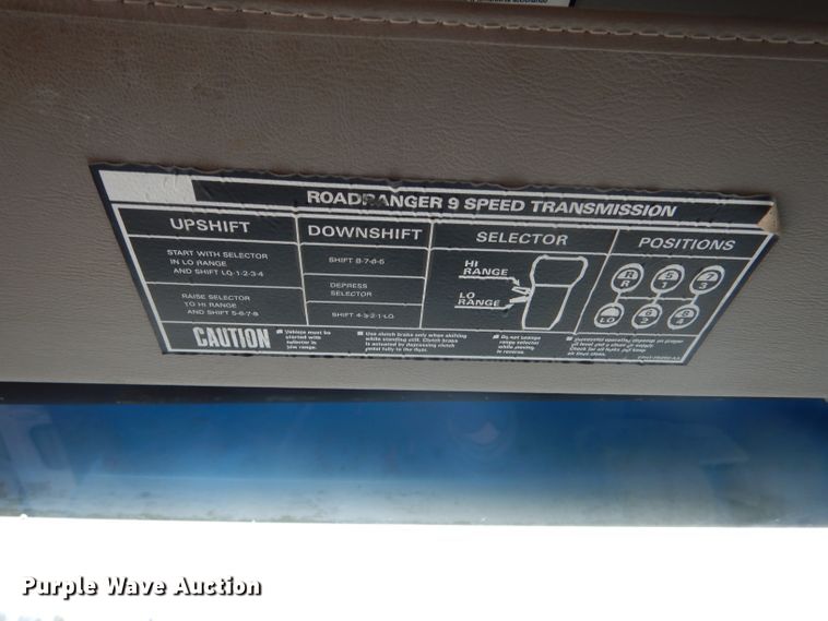 image for item DF3078 2004 Sterling LT7500 crane truck