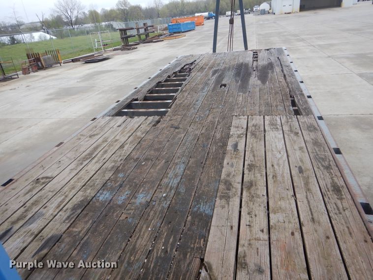 image for item DF3078 2004 Sterling LT7500 crane truck