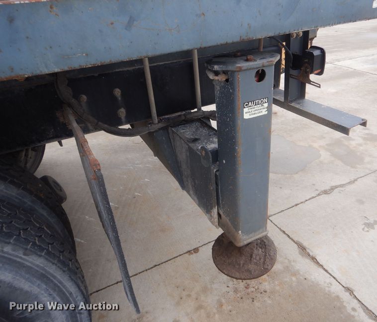 image for item DF3078 2004 Sterling LT7500 crane truck