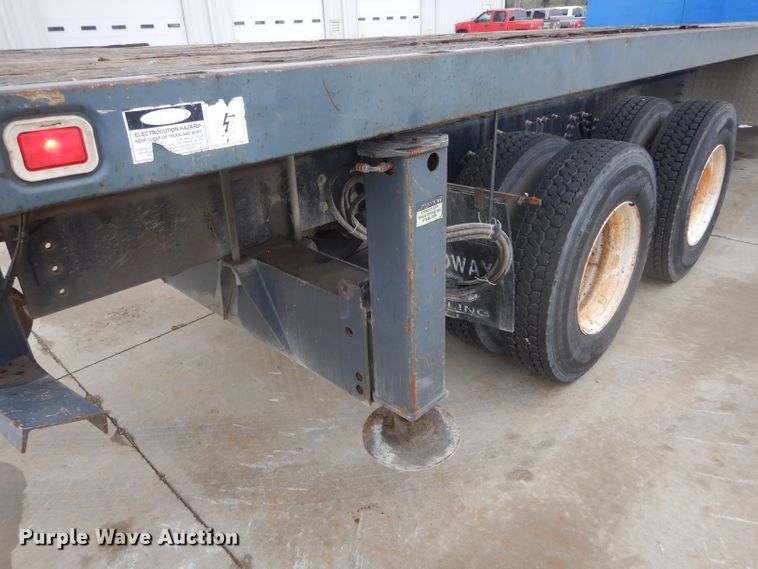 image for item DF3078 2004 Sterling LT7500 crane truck