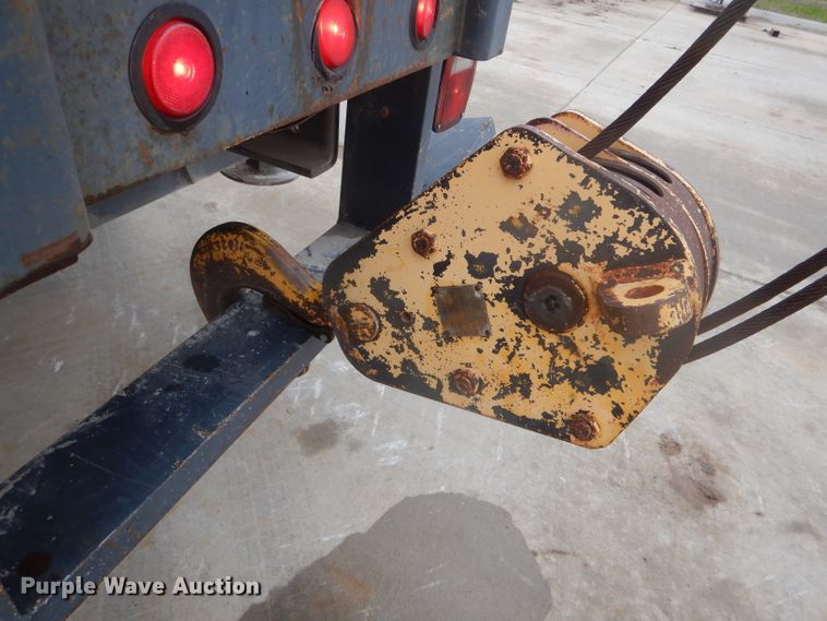 image for item DF3078 2004 Sterling LT7500 crane truck