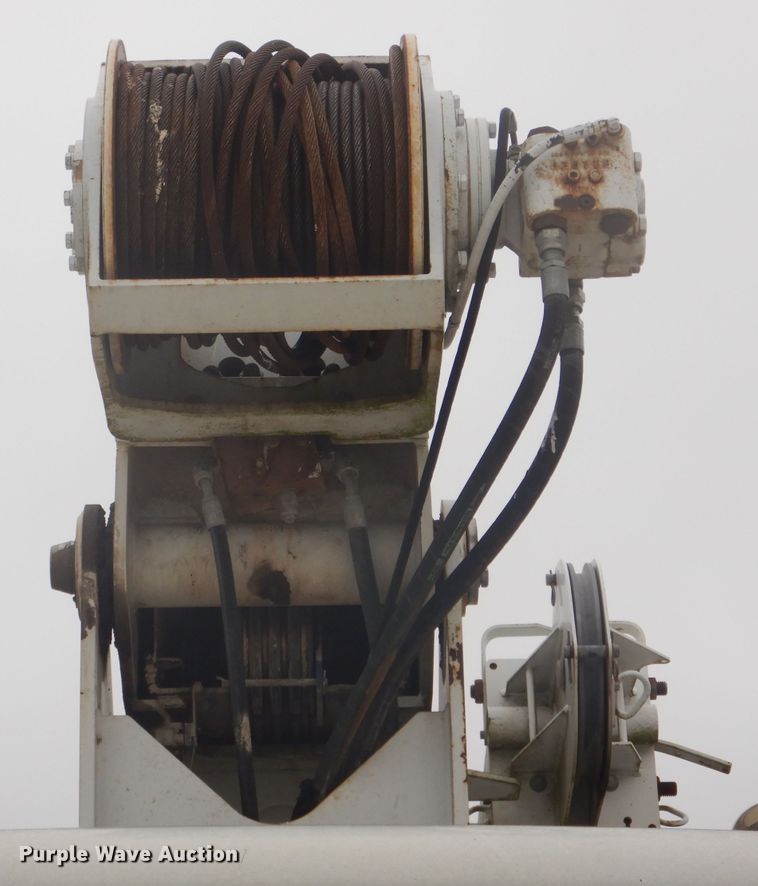 image for item DF3078 2004 Sterling LT7500 crane truck