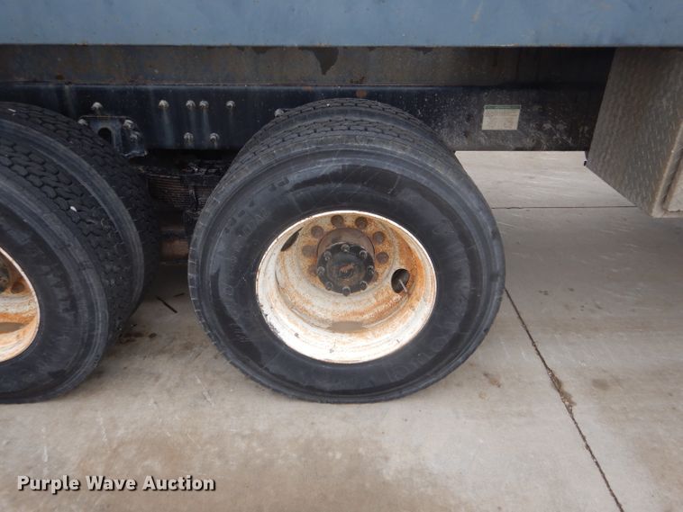 image for item DF3078 2004 Sterling LT7500 crane truck