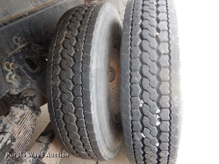 image for item DF3078 2004 Sterling LT7500 crane truck