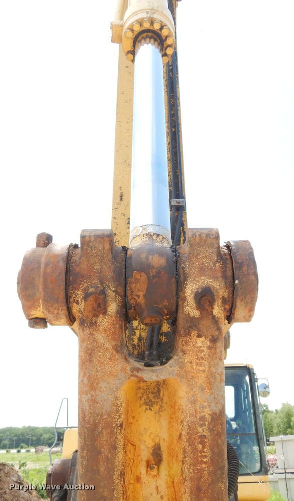 image for item DF4205 2000 Komatsu PC300LC  excavator