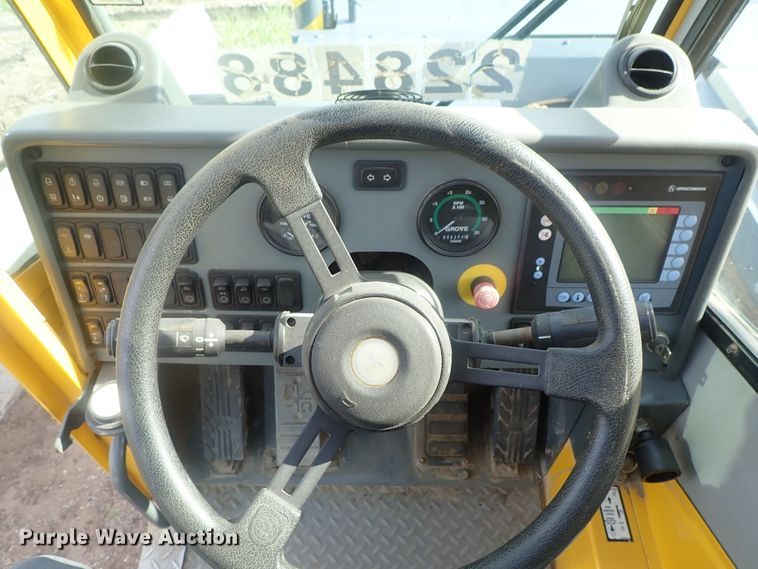 image for item DG2276 2008 Grove RT530E-2  crane