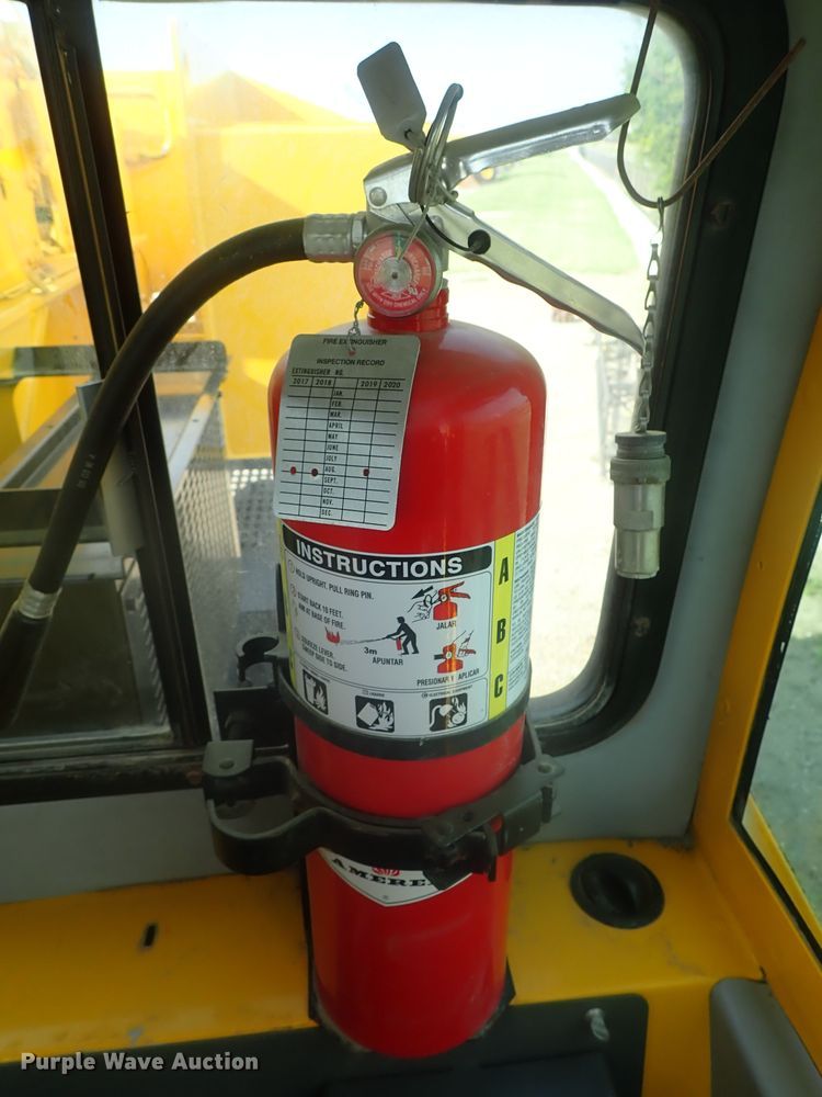 image for item DG2276 2008 Grove RT530E-2  crane