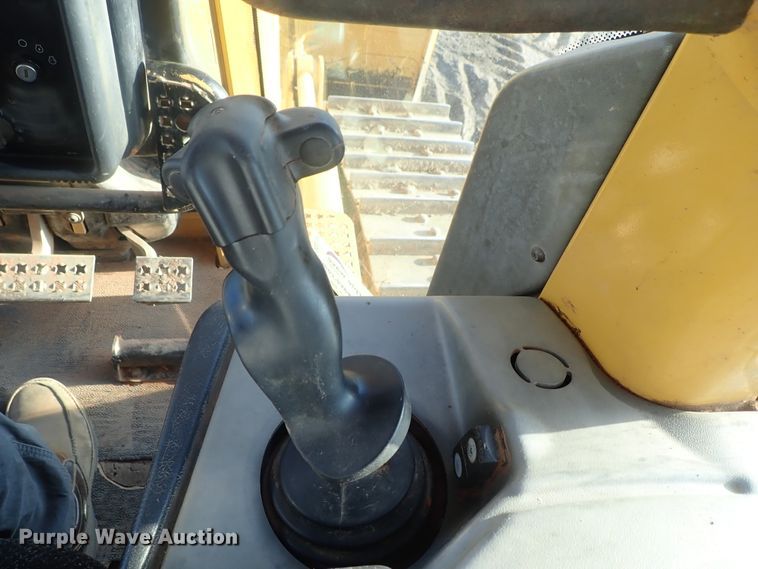 image for item DG2327 2005 Caterpillar D6N XL  dozer