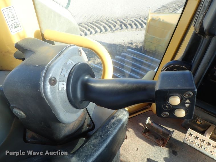 image for item DG2327 2005 Caterpillar D6N XL  dozer