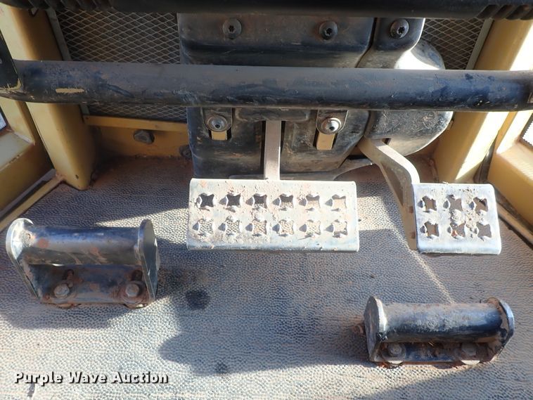 image for item DG2327 2005 Caterpillar D6N XL  dozer