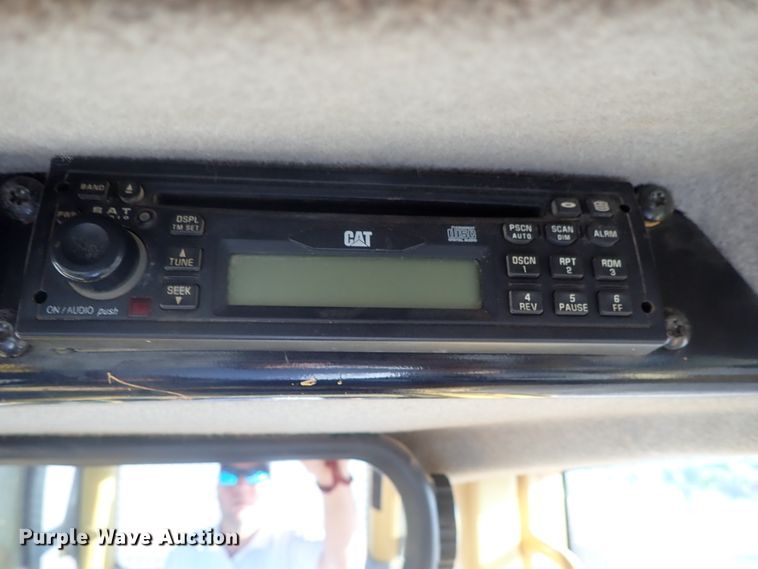 image for item DG2327 2005 Caterpillar D6N XL  dozer