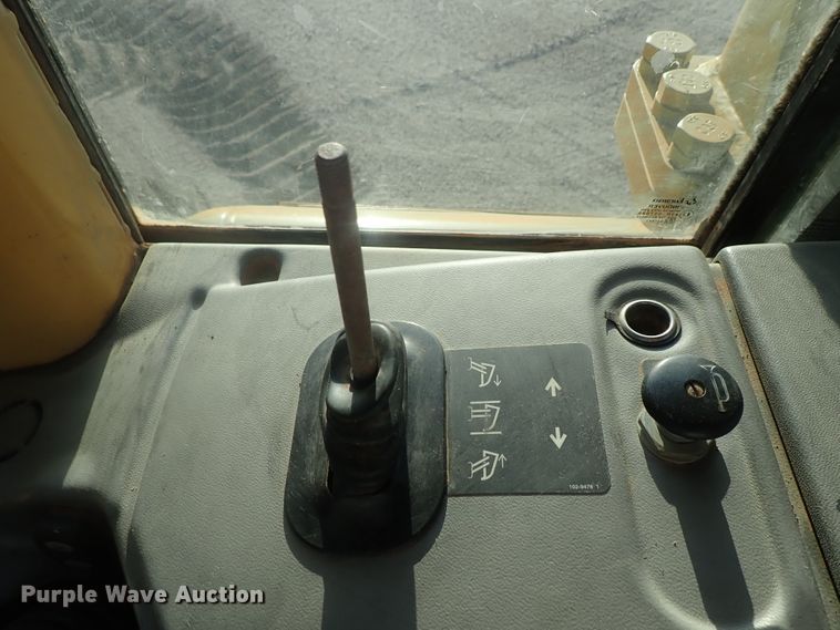 image for item DG2327 2005 Caterpillar D6N XL  dozer