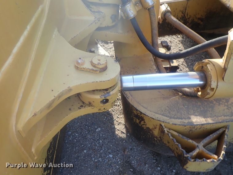 image for item DG2327 2005 Caterpillar D6N XL  dozer