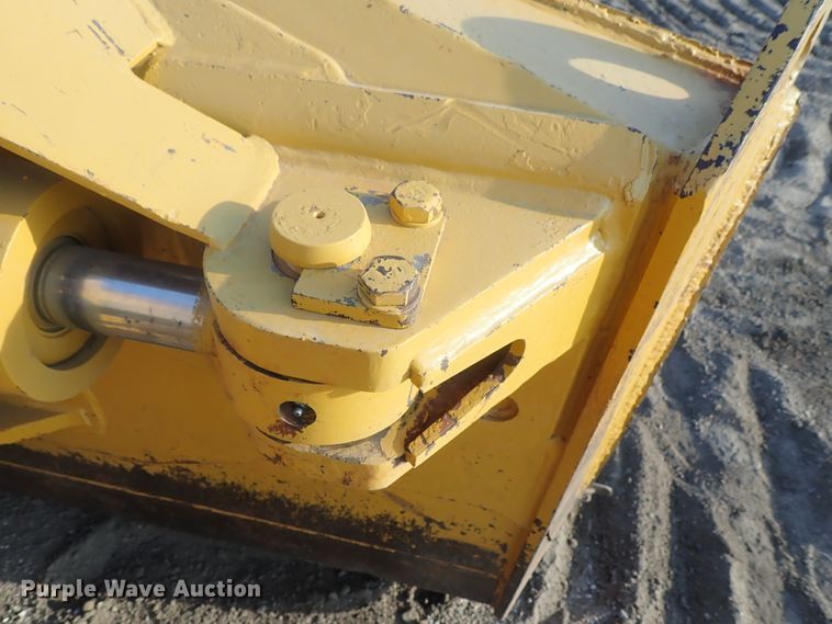 image for item DG2327 2005 Caterpillar D6N XL  dozer