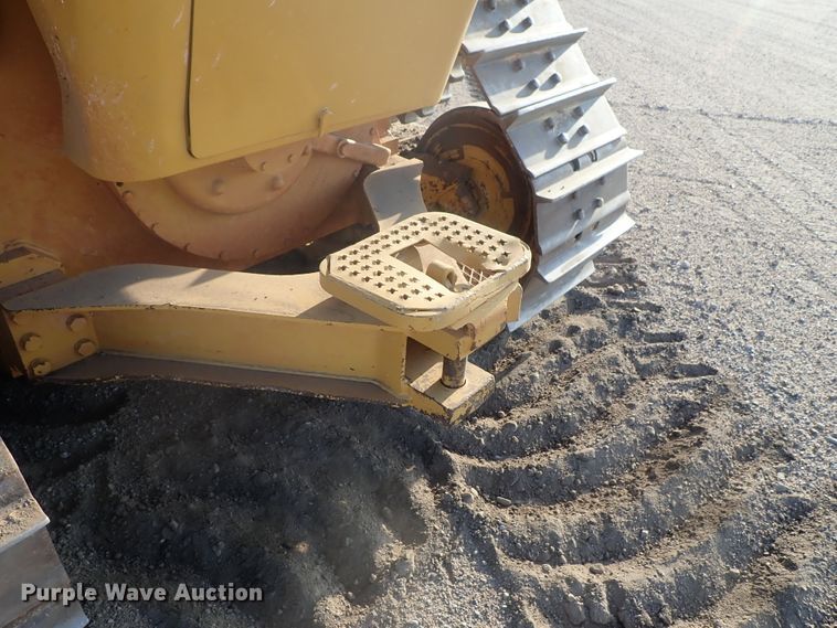 image for item DG2327 2005 Caterpillar D6N XL  dozer
