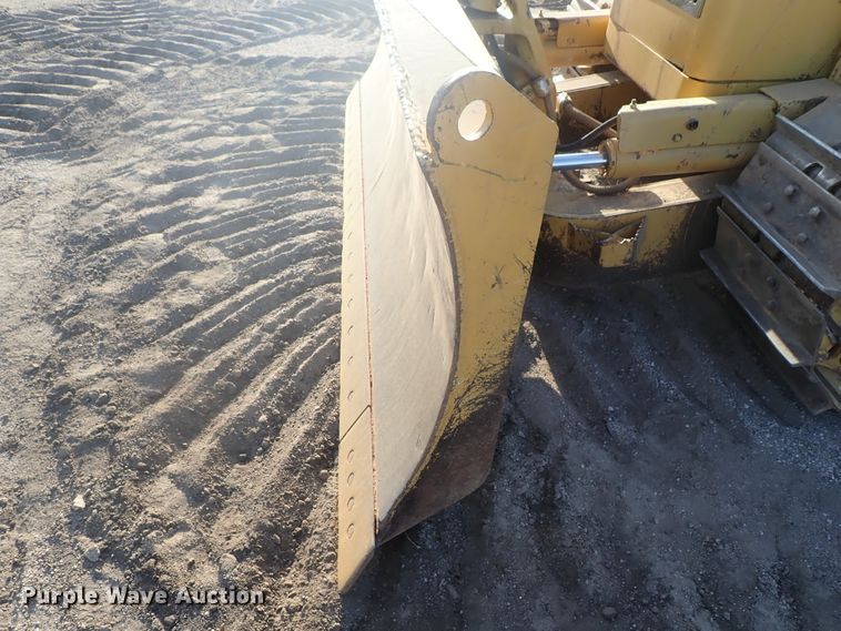 image for item DG2327 2005 Caterpillar D6N XL  dozer