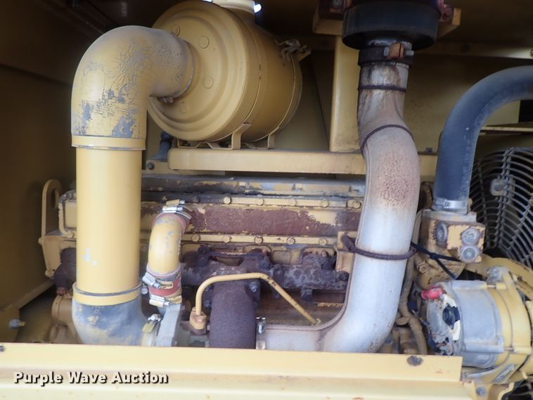 image for item DG2333 1994 Caterpillar CS-563  vibratory single drum roller