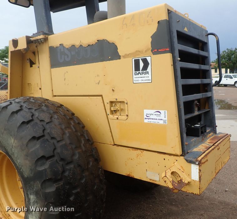 image for item DG2333 1994 Caterpillar CS-563  vibratory single drum roller