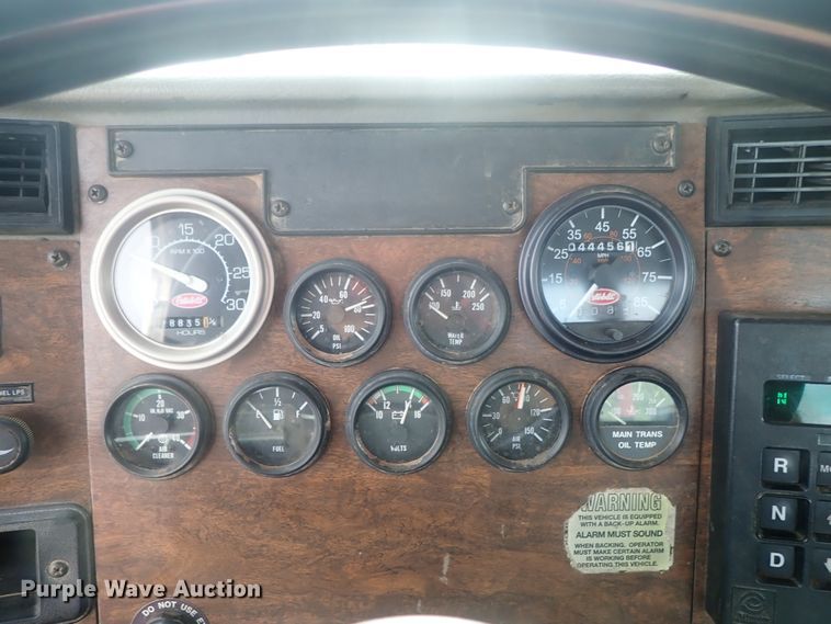 image for item DG2346 1996 Peterbilt 330  service truck with crane