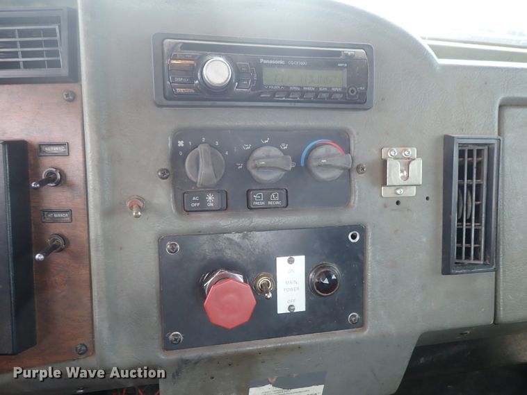 image for item DG2346 1996 Peterbilt 330  service truck with crane