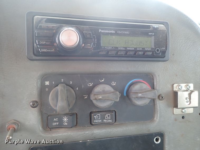 image for item DG2346 1996 Peterbilt 330  service truck with crane