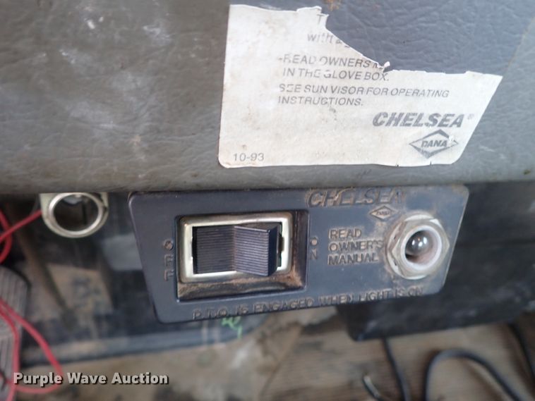 image for item DG2346 1996 Peterbilt 330  service truck with crane