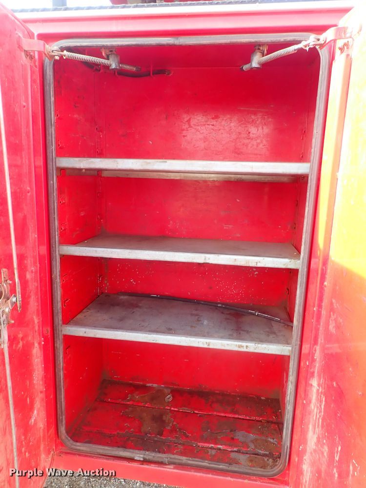 image for item DG2346 1996 Peterbilt 330  service truck with crane