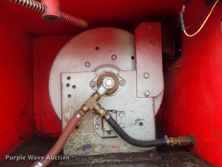 image for item DG2346 1996 Peterbilt 330  service truck with crane