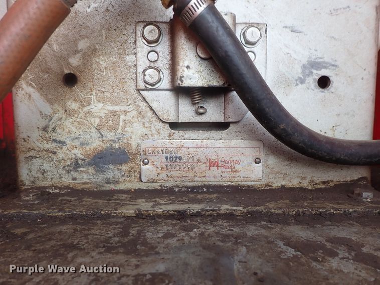 image for item DG2346 1996 Peterbilt 330  service truck with crane