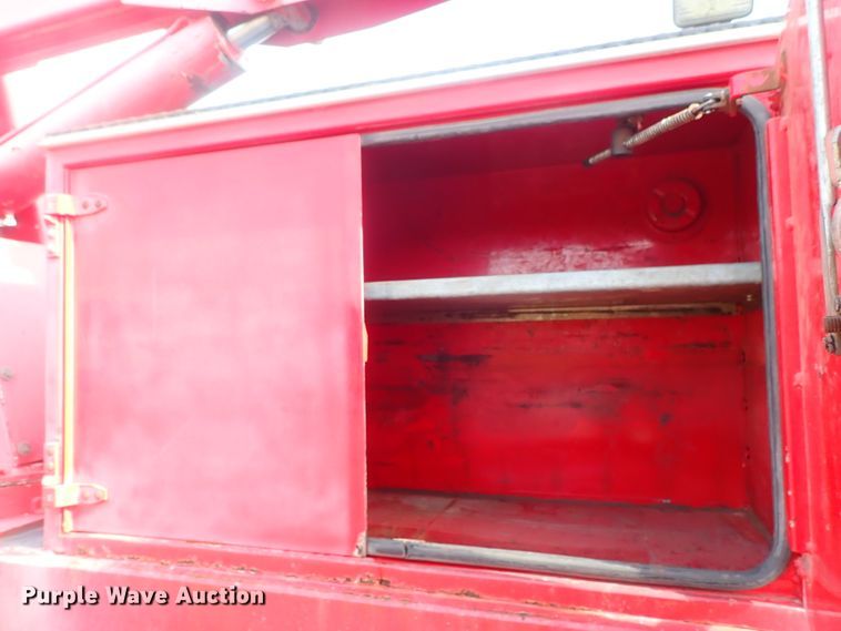 image for item DG2346 1996 Peterbilt 330  service truck with crane