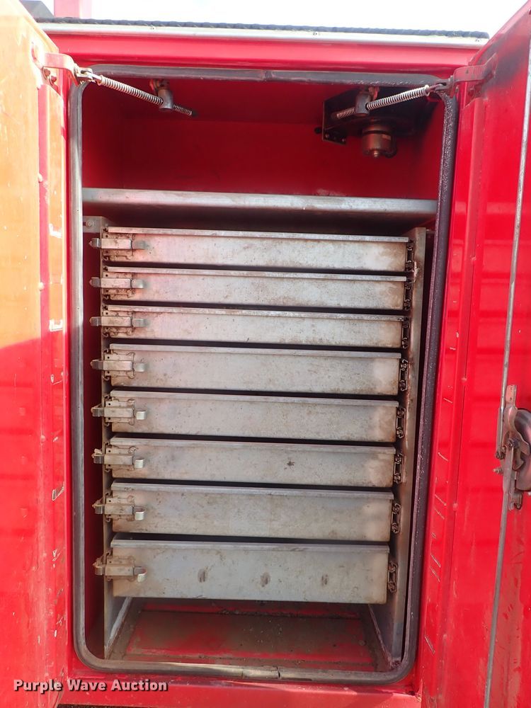 image for item DG2346 1996 Peterbilt 330  service truck with crane