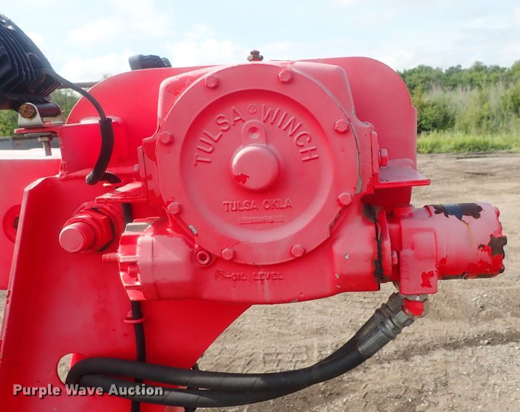 image for item DG2346 1996 Peterbilt 330  service truck with crane