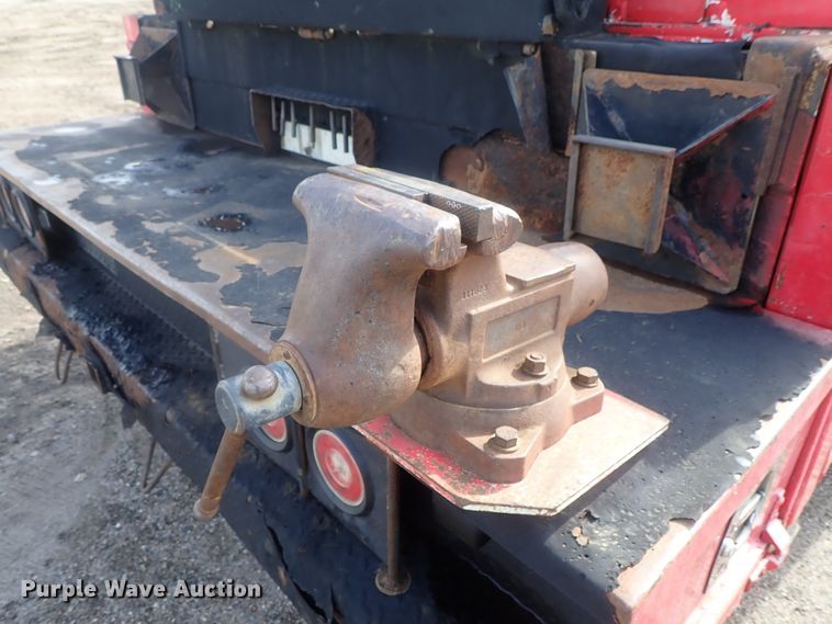 image for item DG2346 1996 Peterbilt 330  service truck with crane