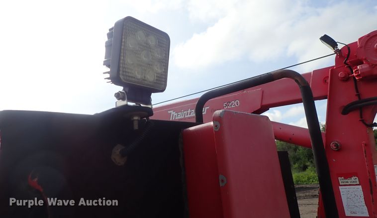 image for item DG2346 1996 Peterbilt 330  service truck with crane