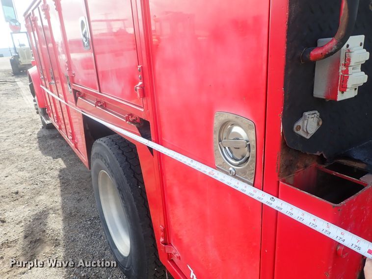 image for item DG2346 1996 Peterbilt 330  service truck with crane