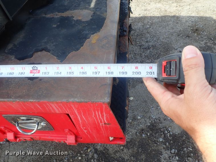 image for item DG2346 1996 Peterbilt 330  service truck with crane