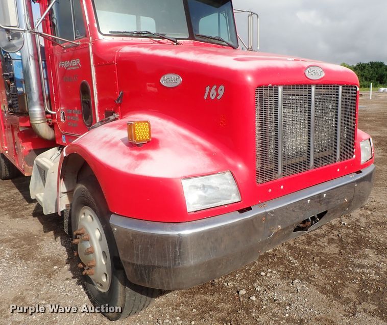 image for item DG2346 1996 Peterbilt 330  service truck with crane