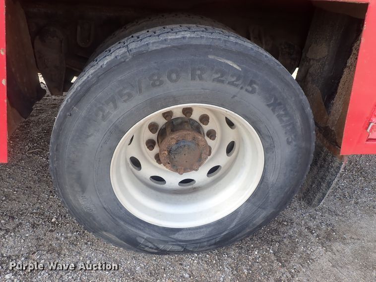 image for item DG2346 1996 Peterbilt 330  service truck with crane