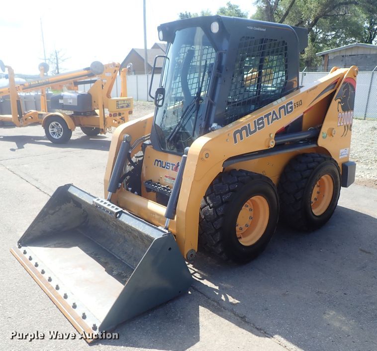 image for item DG2377 2017 Mustang 2200R  skid steer loader
