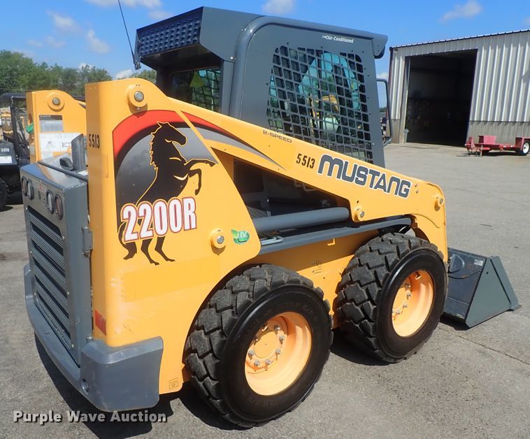 image for item DG2377 2017 Mustang 2200R  skid steer loader