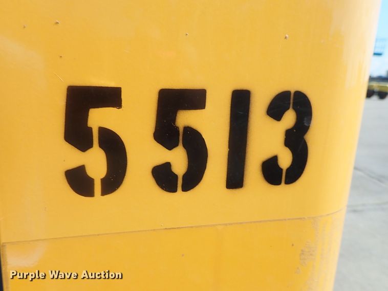 image for item DG2377 2017 Mustang 2200R  skid steer loader