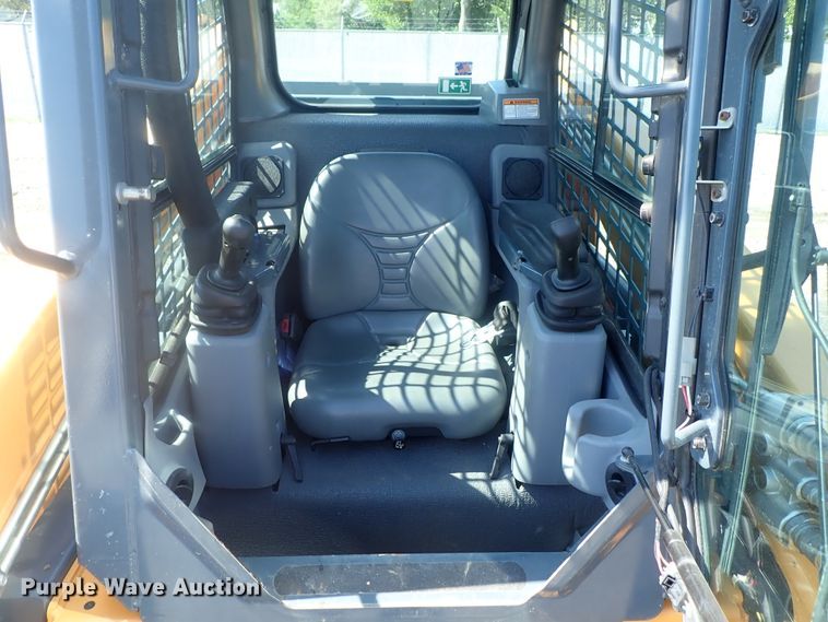 image for item DG2377 2017 Mustang 2200R  skid steer loader